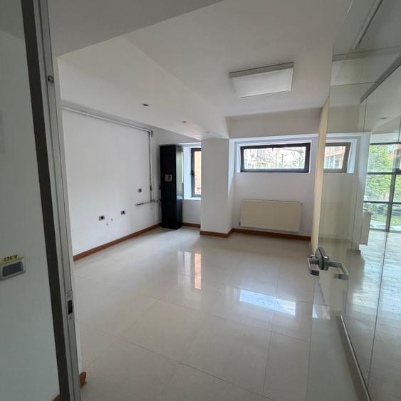 Unirii | spatiu de 120mp | etaj 1 | cladire de birouri |