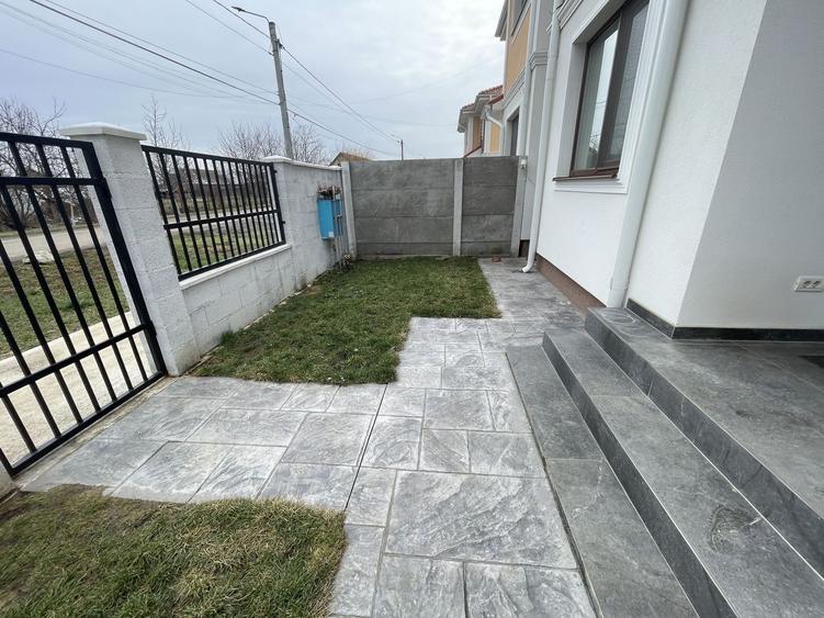 Duplex P+1E -unități separate prin cameră tehnica