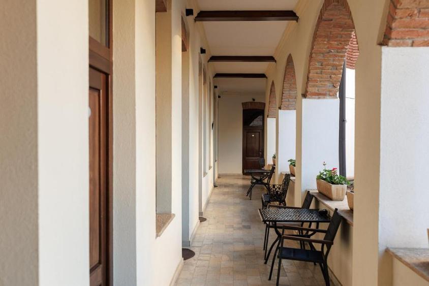 Proprietate unică în Cetatea Alba Carolina – Hotel 4| Business la cheie |