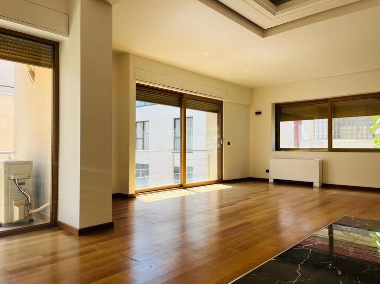 Duplex de vânzare – 5 camere | Strada Jean Monnet | Primăverii