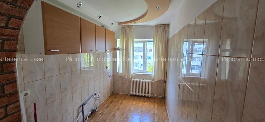 2 camere de vanzare , etaj superior, central  Focsani - 10