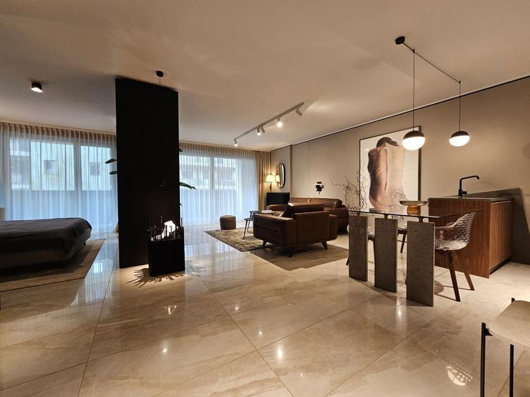Apartament 2 camere, etaj 4 din 6, ultrafinisat, zona Iulius Mall