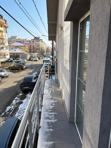 Casa P+1, 350 mp utili, teren 500 mp, zona Craiovita Noua