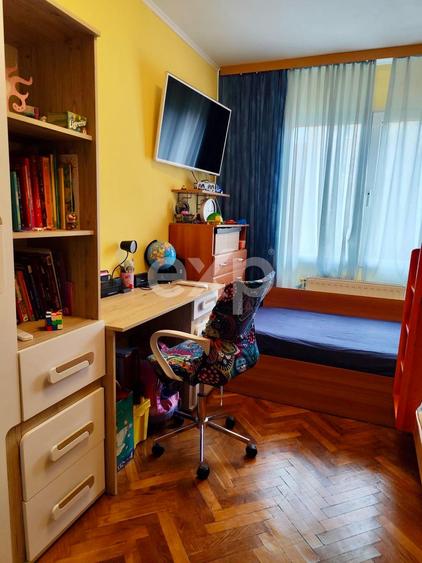 Apartament 3 camere de vanzare | Astra | Etaj 2/4 | Loc de parcare