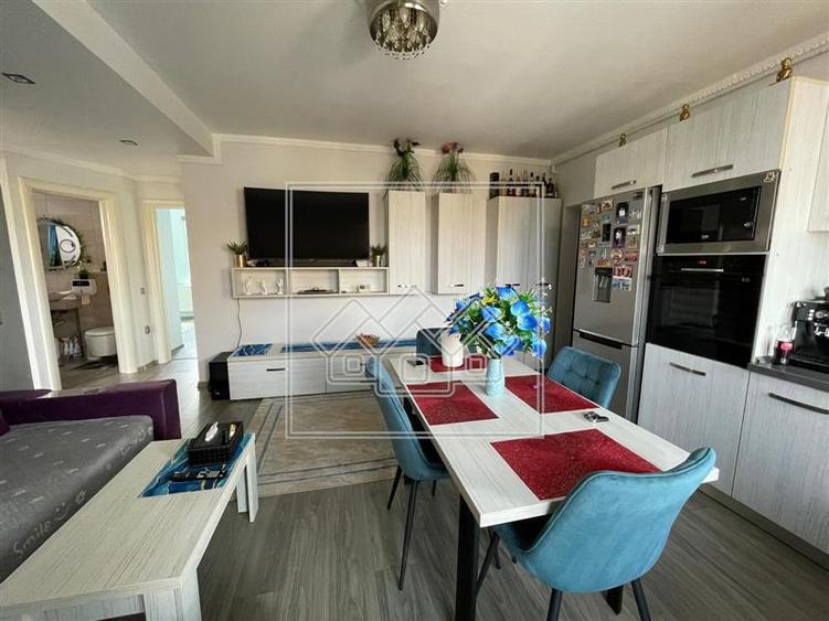 Apartament 3 camere, Etaj 1, Mobilt - Selimbar