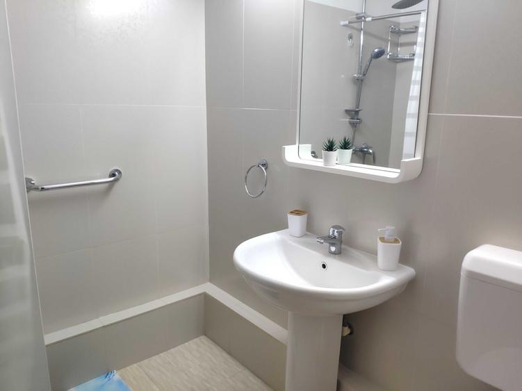 Dristor   5 minute metrou Ramnicu Sarat Apartament spatios 3 camere