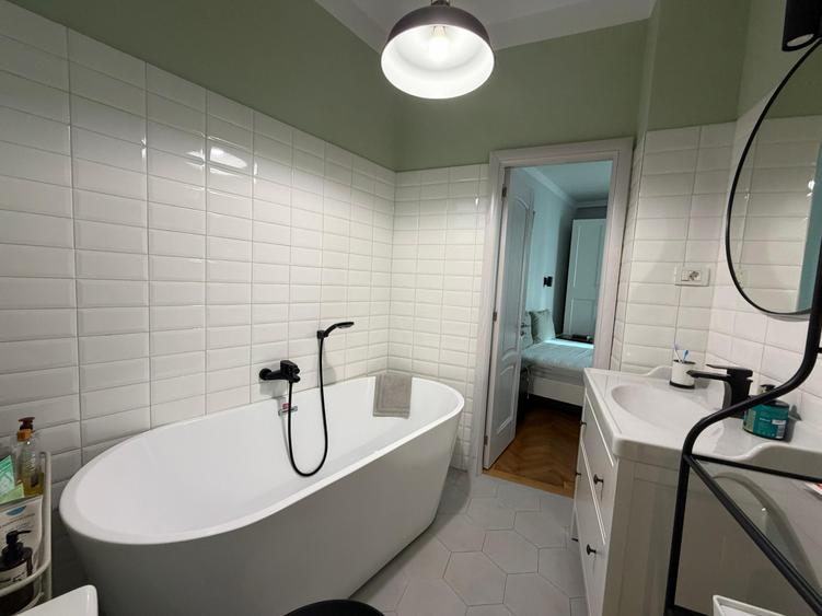 Apartament Boem cu 2 Camere | Calea Victoriei – Piața Amzei | Clădire Istorică