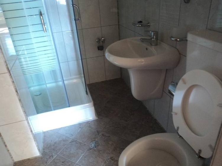 3 camere Unirii - Camera de Comert pretabil locuinta sau birou.