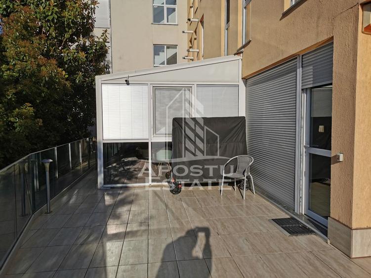 Unic în Bălcescu: 5 camere 2 parcări subteran, terase de 68 mp utili