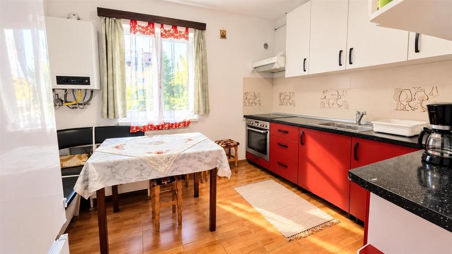 Apartament 3 camere decomandat 2 bai parcare subterana zona Terezian