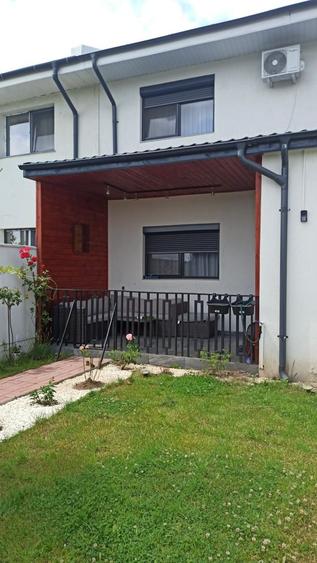 Casa de inchiriat | Corbeanca | Gradina si Foisor din lemn
