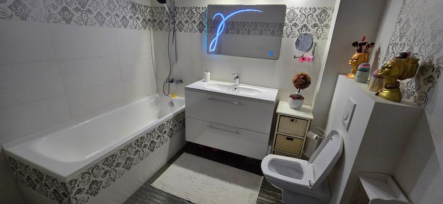 Vând apartament , 4 camere, 92 mp ,km 5