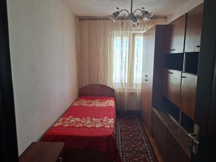 De inchiriat apartament cu 3 camere in Tudor