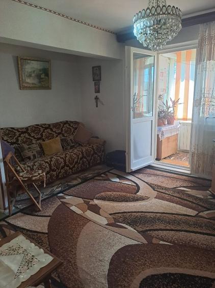 Vând apartament cu 2 camere ultracentral