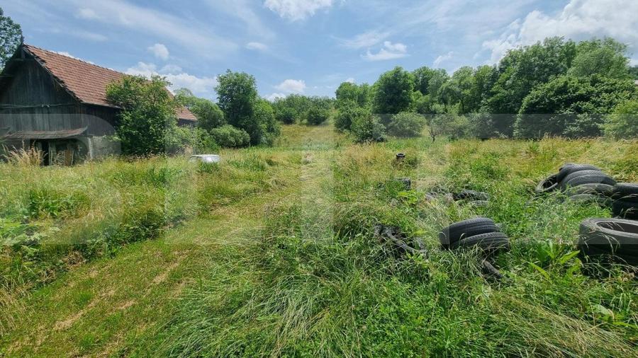 Investitie !Teren intravilan 14660 mp, cu o casa individuala 140 mp, Suceagu !