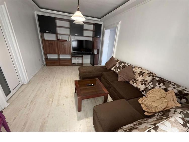 Apartament 2 camere, partial mobilat, zona Mosilor