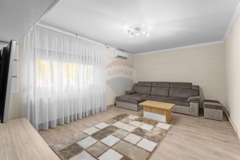 Apartament modern, de închiriat, 3 camere – Micălaca, parcare proprie