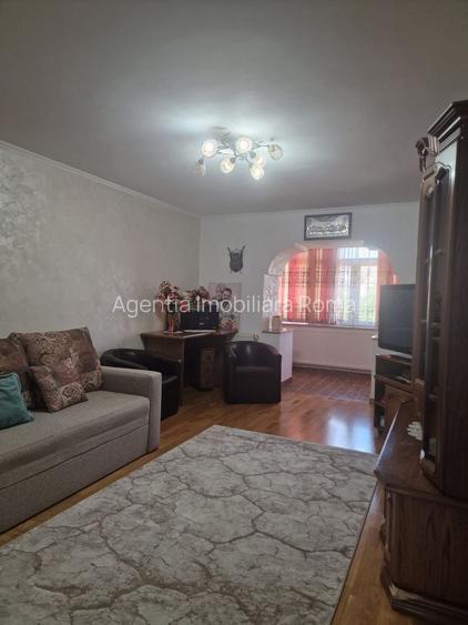 Apartament. 2 camere etaj 2 școală 11 - 9