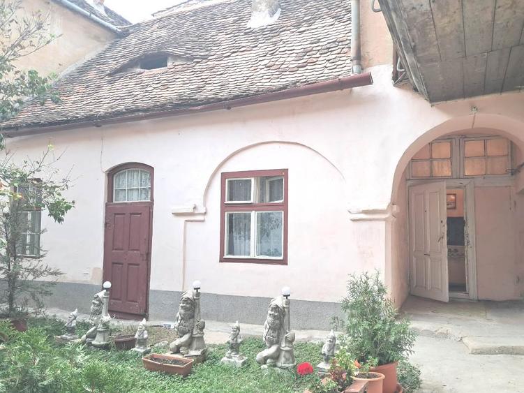 Apartament la casa in zona centrala pretabil birouri