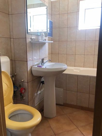 Ofer inchiriere garsoniera in Trivale, mobilata si utilata, 1000 RON