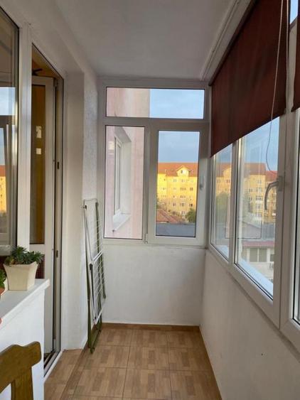 Apartament 2 camere semidecomandat zona Luptei