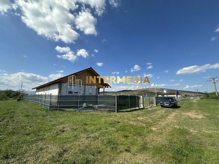 Vanzare TEREN Intravilan 571 mp imprejmuit case langa in Barabant Alba iulia