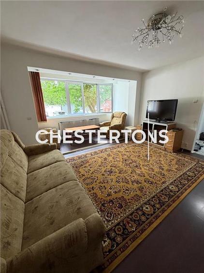 Apartament renovat, 3 camere semidecomandat, Dr. Taberei in spatele restaurantul