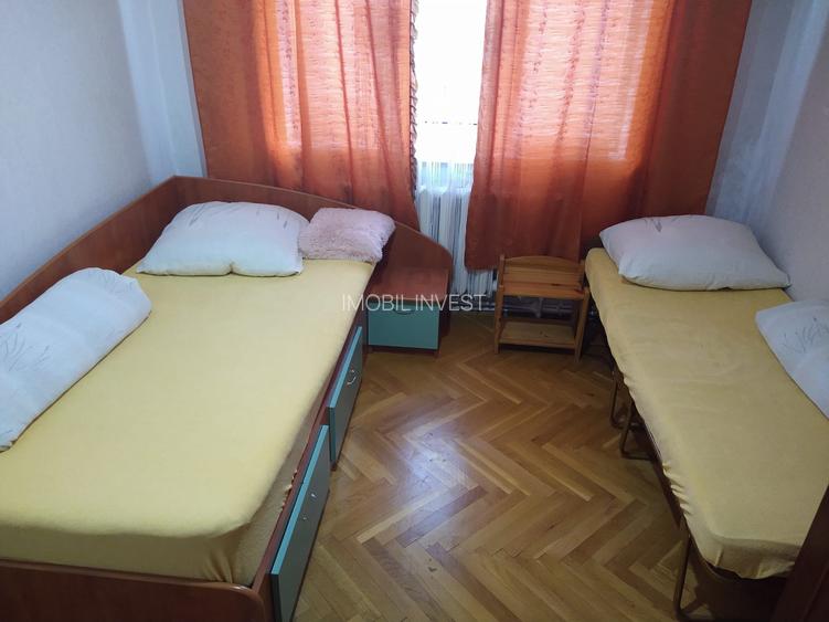 Super ofertă! Casă de închiriat , 10 camere, 5 băi,zona Cetate - 2
