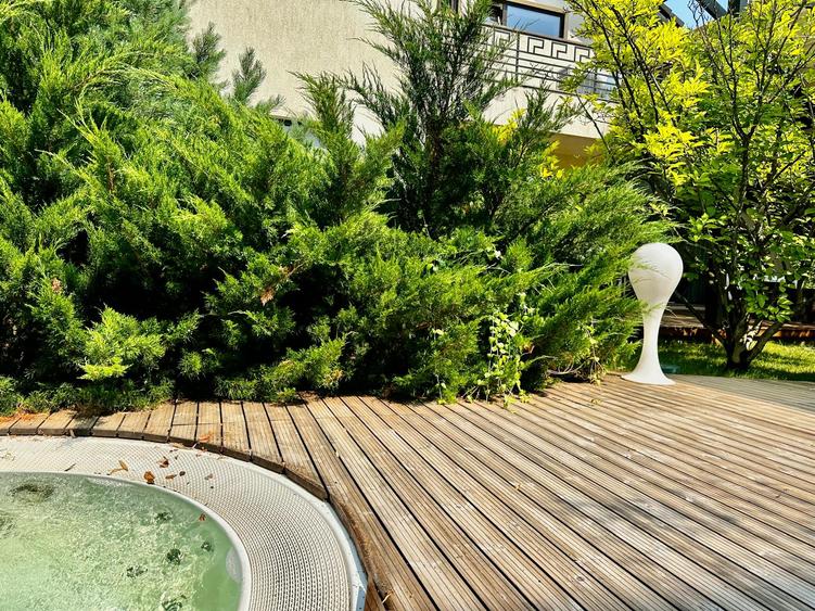 Vila eleganta 360 mp, P+1, teren generos, jacuzzi și garaj – complex exclusivist