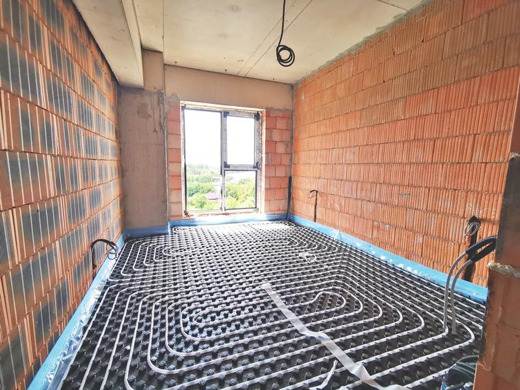 Vanzare penthouse 3 camere Doi Cocosi la lac Sisesti la 3 min metrou Straulesti
