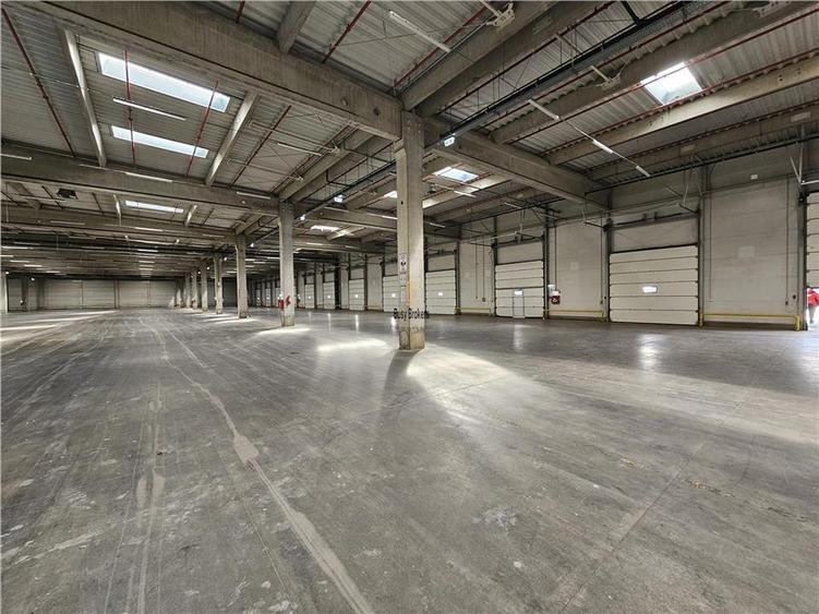 Spatiu Industrial - 1500 mp - Depozitare - Distributie