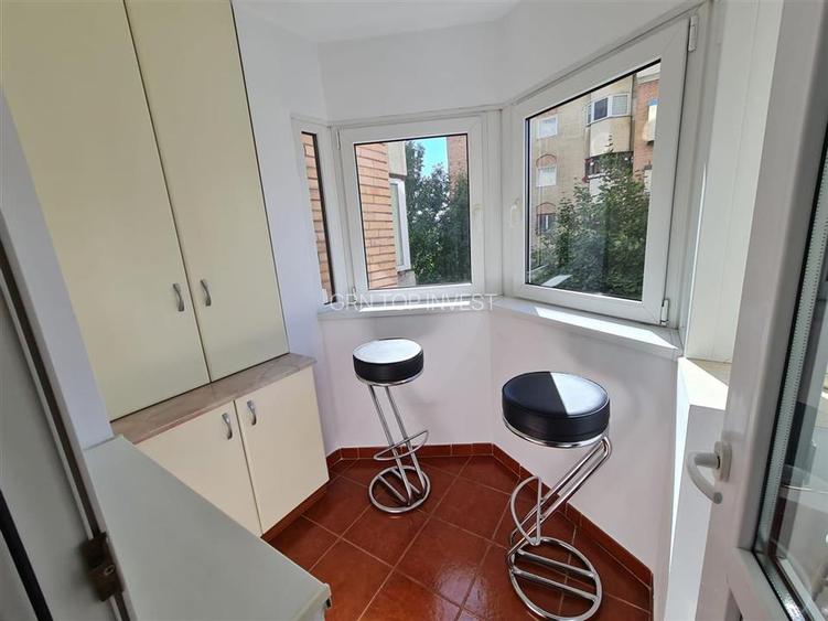 Apartament 3 camere 2 bai si 2 balcoane zona Centrala - 11