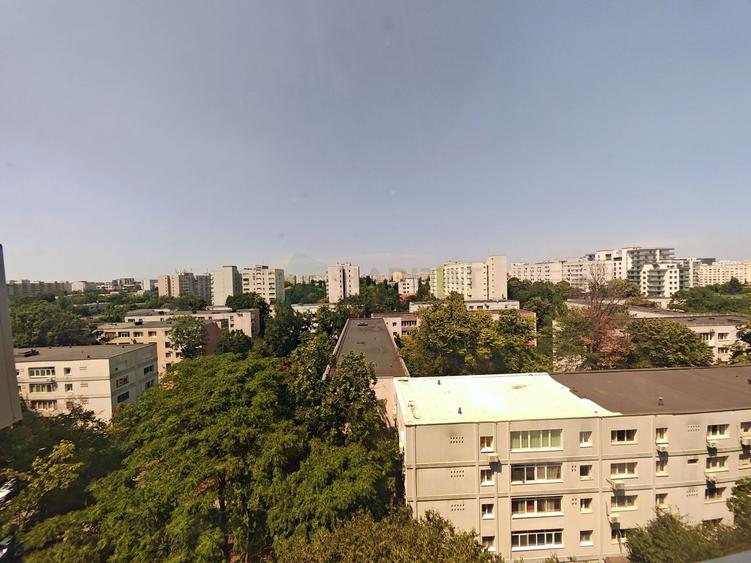 Apartament cu trei camere in inima cartierului Titan