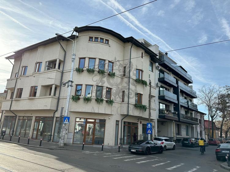 Cladire multifunctionala consolidata| Office | AirBnb | 856 mp utili |