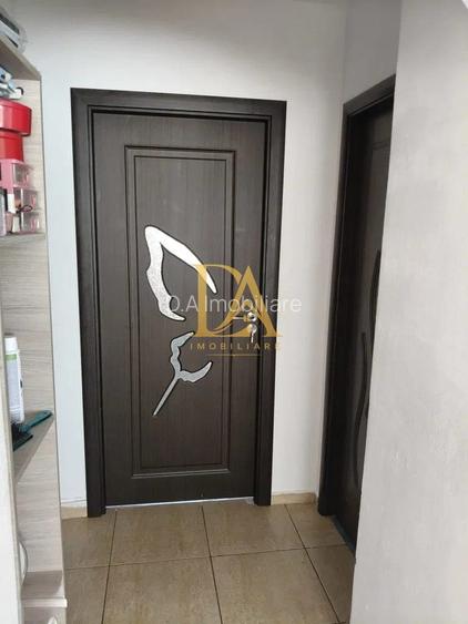 Apartament 3 camere Valea Călugărească 63 mp Etaj 3/10 - 2