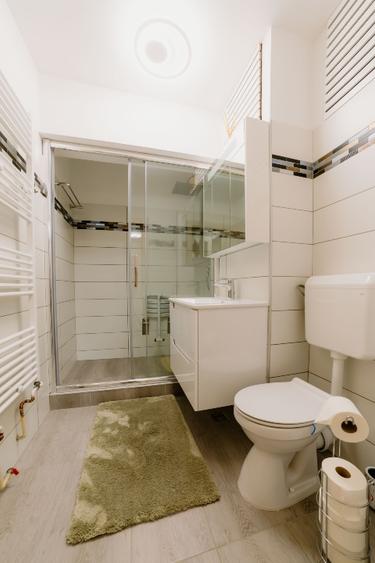 Apartament 2 camere | 65 mp | Complet renovat | Mobilat & utilat | Bloc