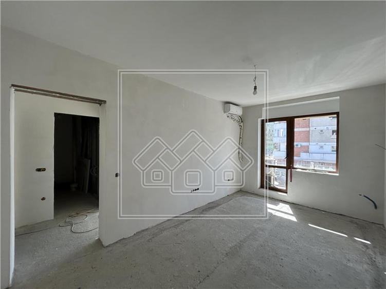 Ap cu 2 camere, 56 mp utili, etaj 2/3 - B-dul Victoriei