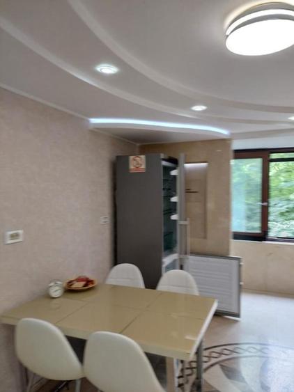 P-ța Unirii | 4 Camere | Renovat | Prox. Metrou | X2 Bai | X2 Balcon |