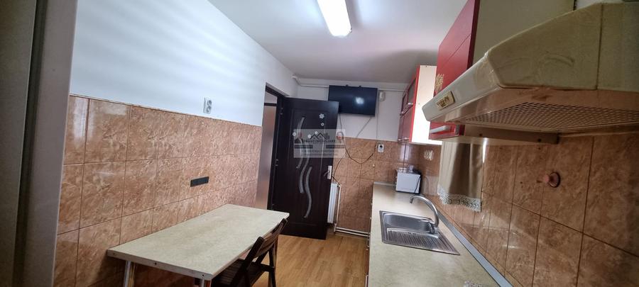 Apartament 2 camere decomandat de închiriat, zona Gării