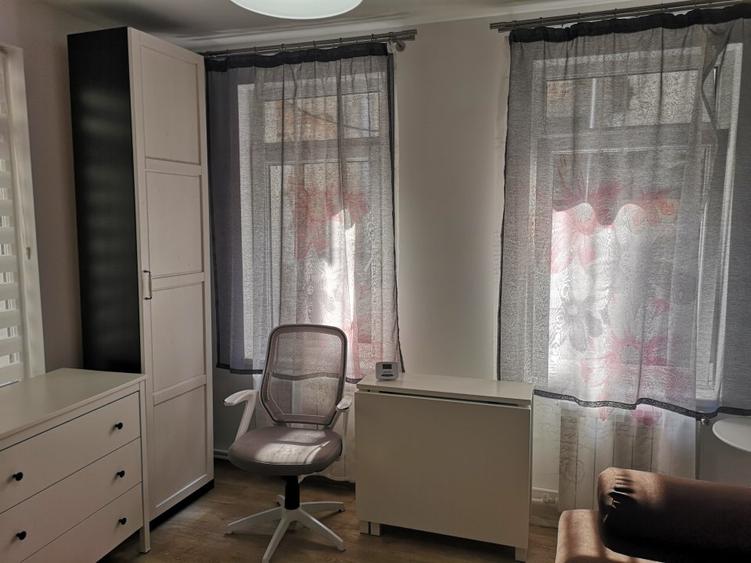 Polona-A Vlaicu, pe str. Paul Greceanu, langa Metrou A Vlaicu,