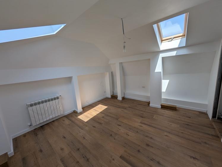 FLOREASCA/ Barbu Vacarescu,duplex superb,jumatate de vila,nou renovat,terasa