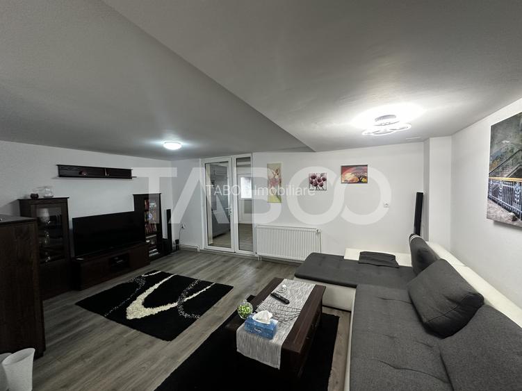 Casa individuala de vanzare formata din 2 apartamente si piscina - 8