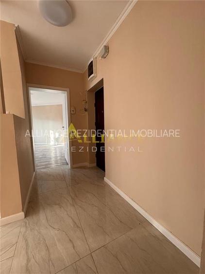 3 Camere Aparatorii Patriei Metrou - 7