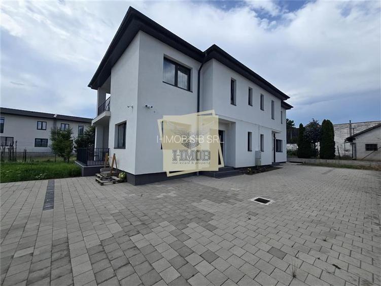Casa Premium cu 4 camere 2 bai si curte 250 mp in Selimbar - 20
