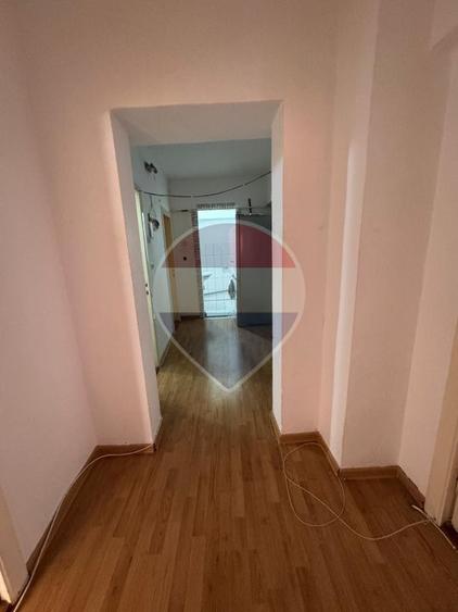 Apartament cu 3 camere in zona sud