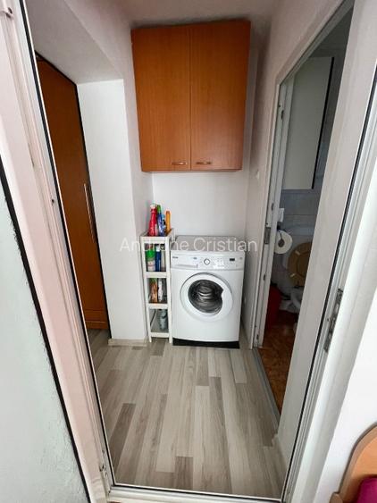 Apartament de închiriat cu 2 camere în zona Băneasa sector 1 - 4