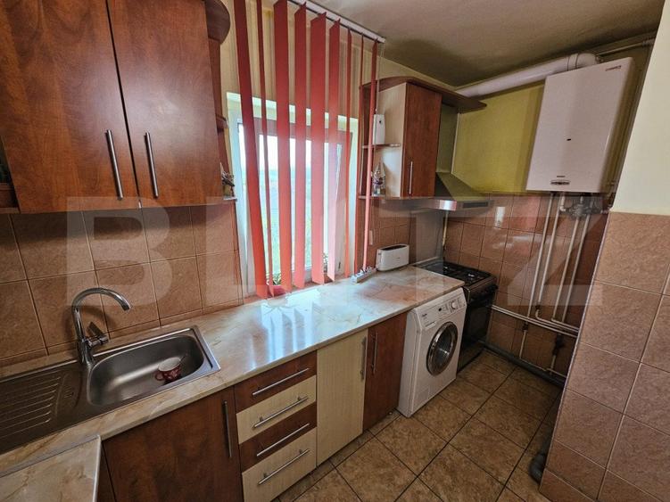 Apartament de 2 camere decomandat, 49mp etaj intermediar zona Baciu