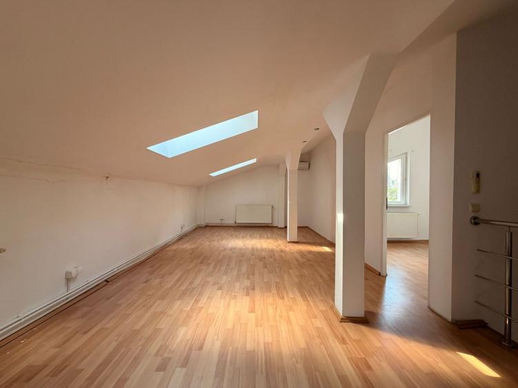 CASA + GARAJ | CURTE LIBERA
