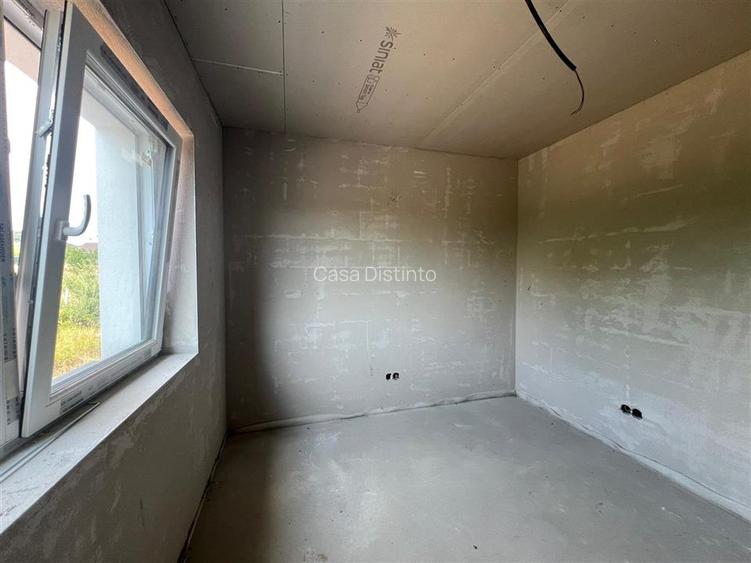 Casa cu 4 camere 5 ari teren - 11
