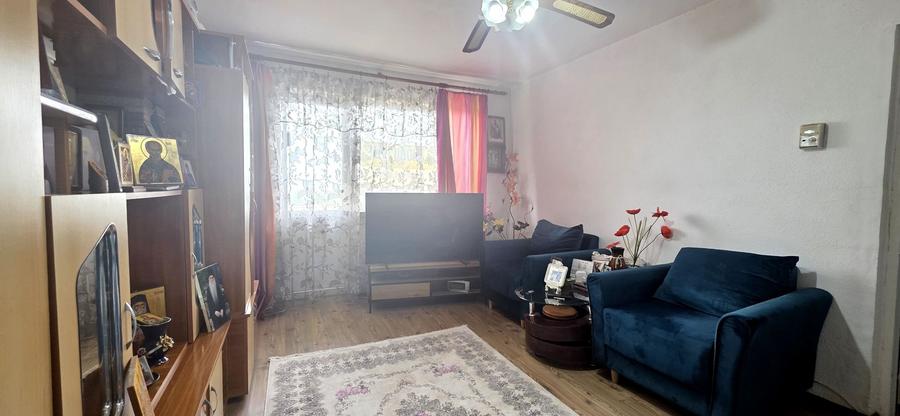 EXCLUSIV ! DORALLY MALL 2 CAMERE DECOMANDAT 54 MP. PRET 81.500 EURO